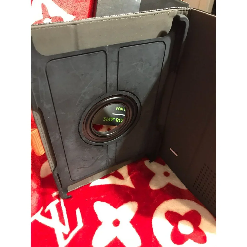 Insignia iPad Air 360' Rotating Folio Cover/Stand Black