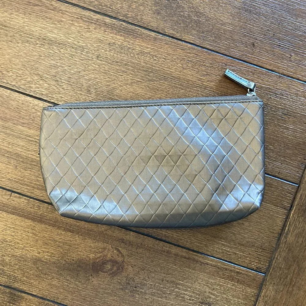 N/A hand ulta