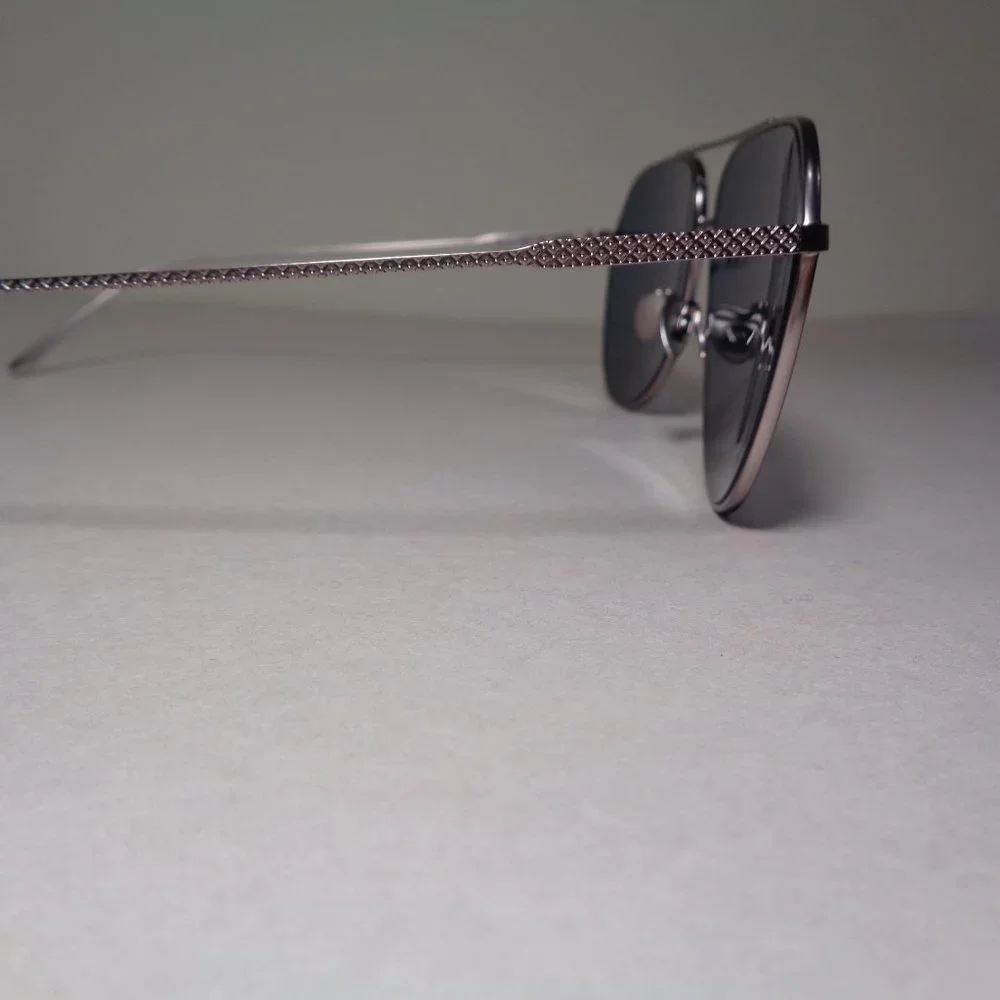 Lacoste l209s silver