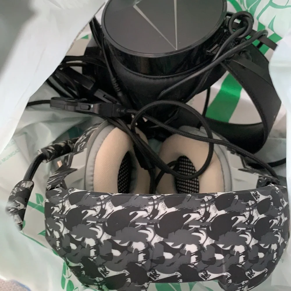 2 gaming headsets