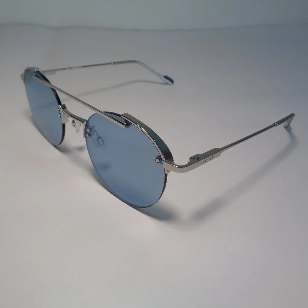 Calvin Klein temples style ear