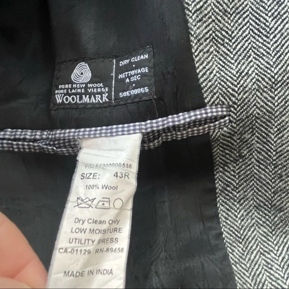 IZOD 100% wool Woolmark heather gray two button suit jacket