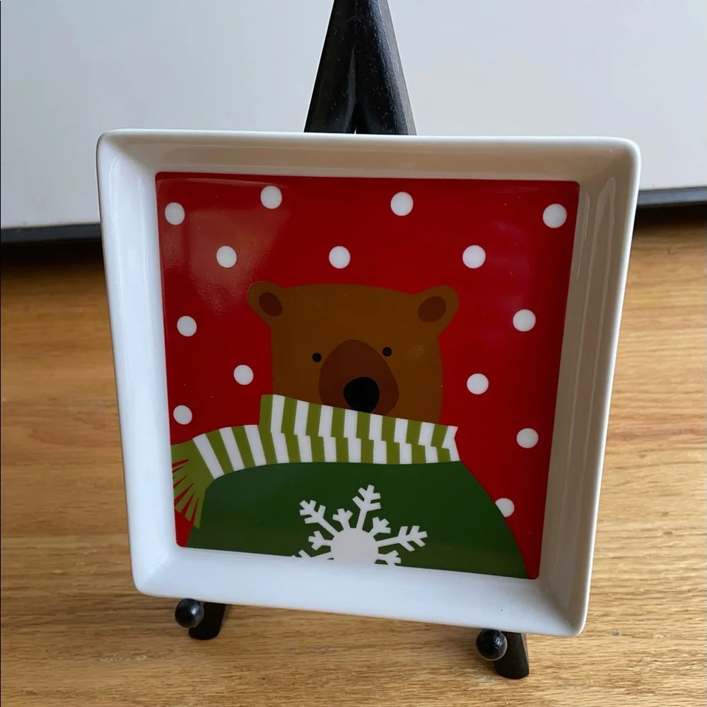 EUC Crate & Barrel Christmas Appetizer Plate by Joan Anderson + Display Stand