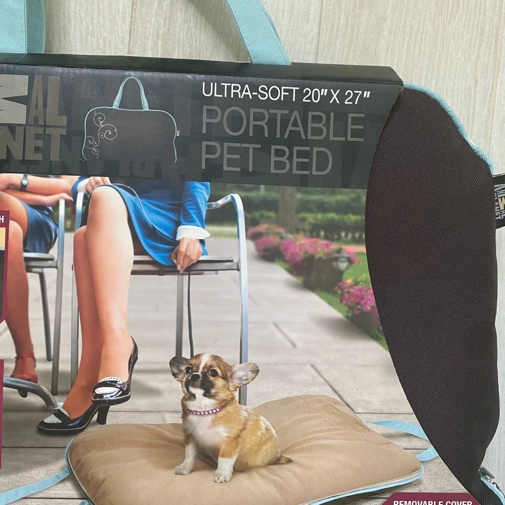 Pet bed 🐶 🐩 new never open or use