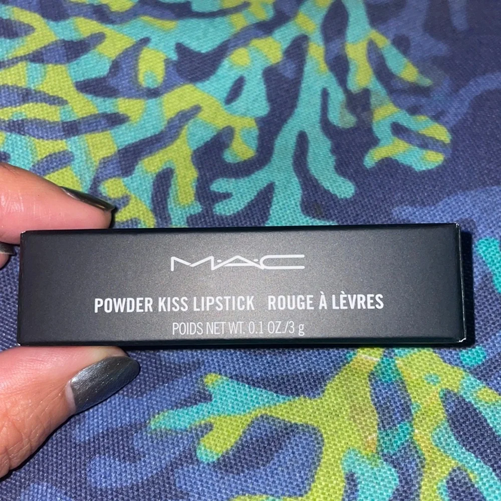 🆕 MAC Cosmetics Powder Kiss Lipstick in Devoted to Chili