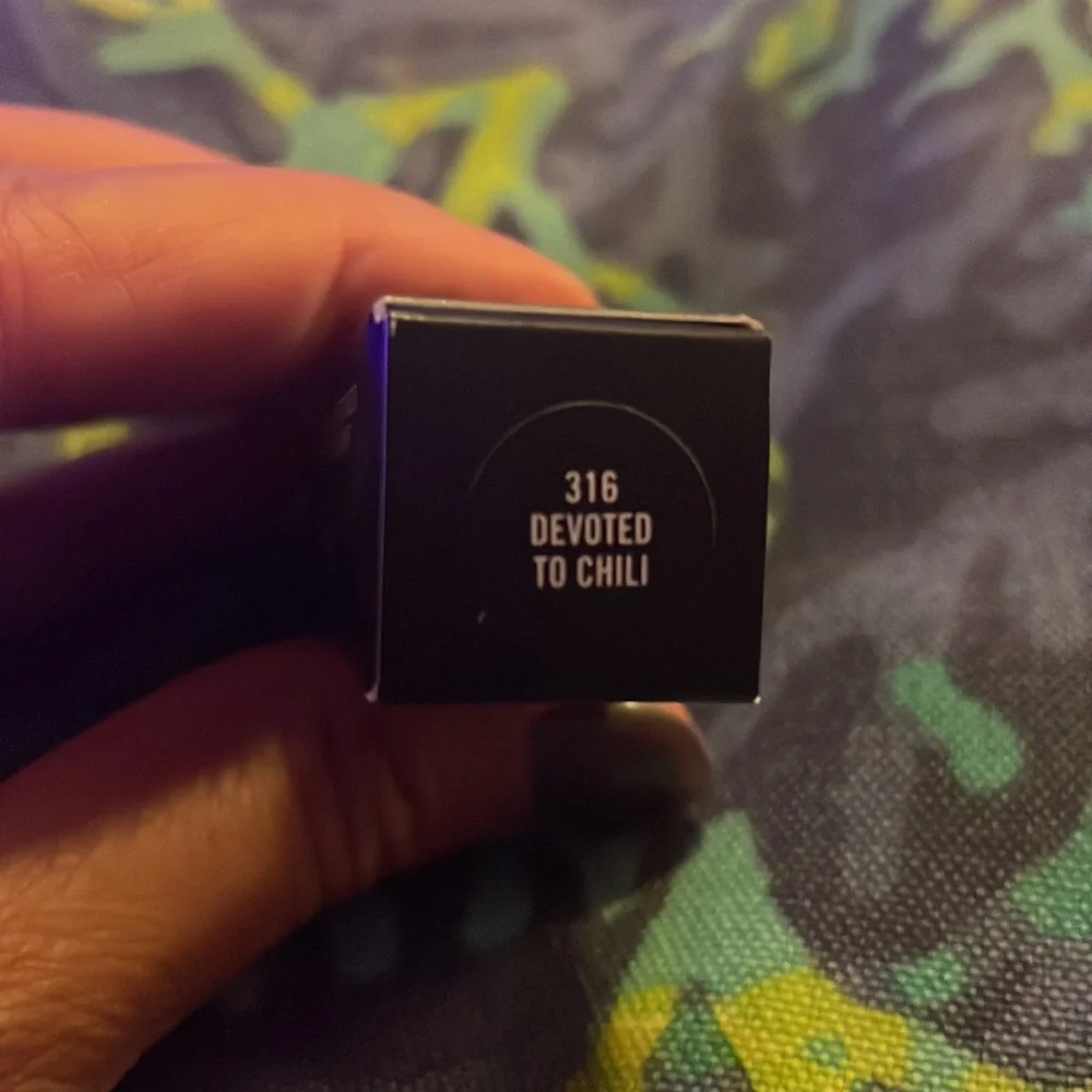 🆕 MAC Cosmetics Powder Kiss Lipstick in Devoted to Chili