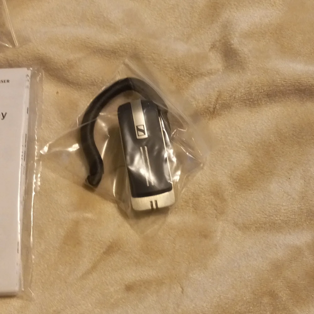 Sennheiser Bluetooth phone ear piece set if buy 10 or more 90 each