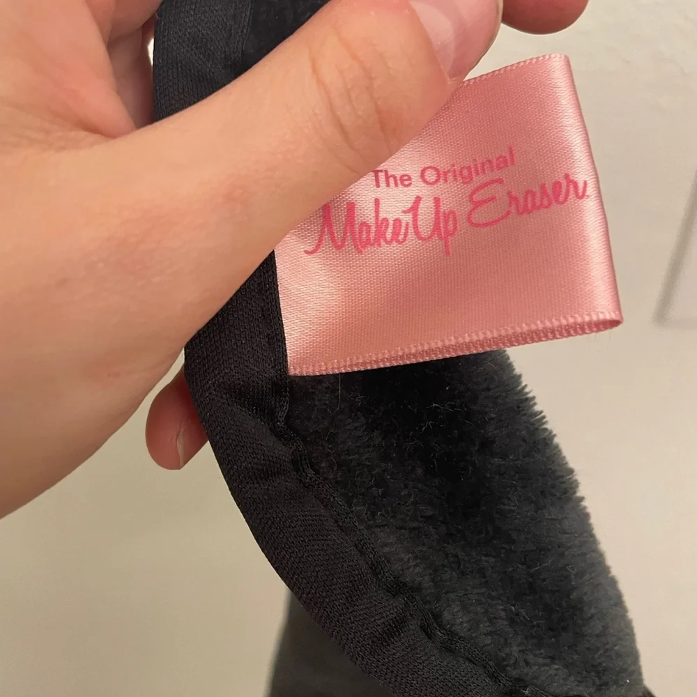 MakeUp Eraser have three
