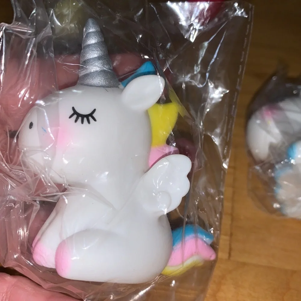 Cake Toppers Unicorns and Balloons . New 8pc - toy