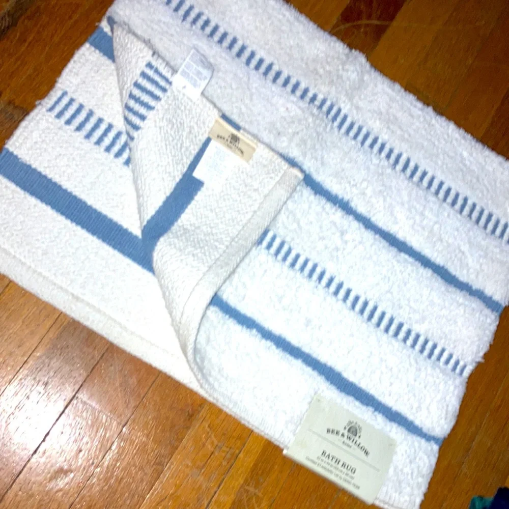 Bee & Willow brand new