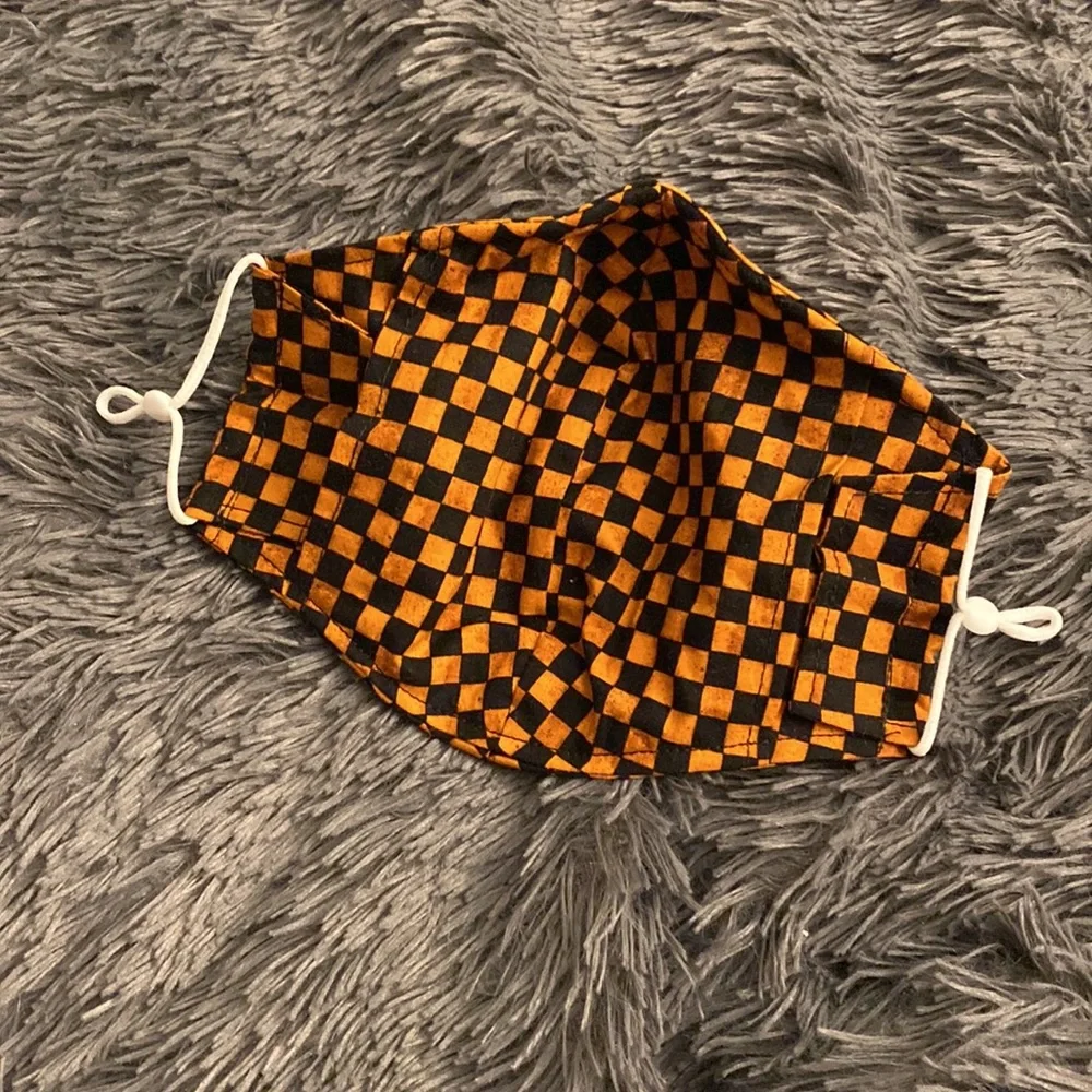 Face mask -large