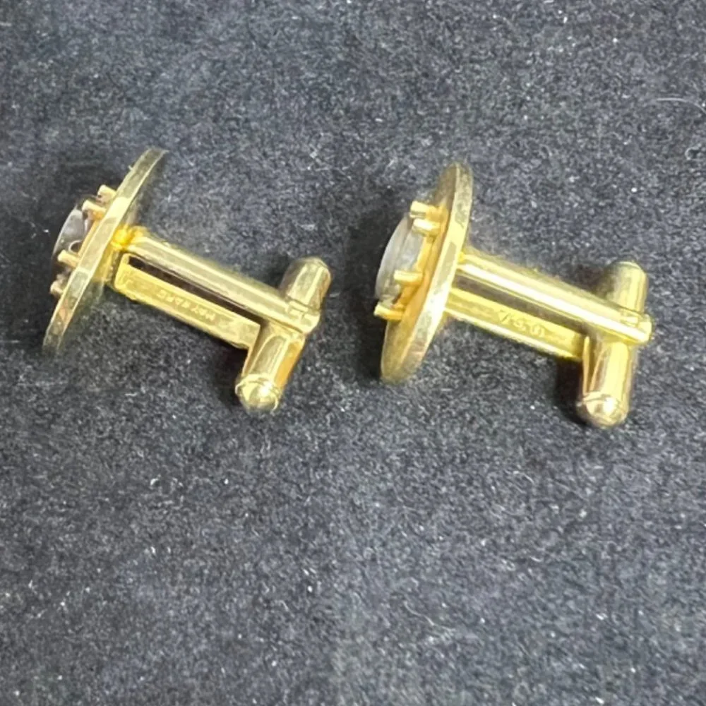 Hayward vintage gold