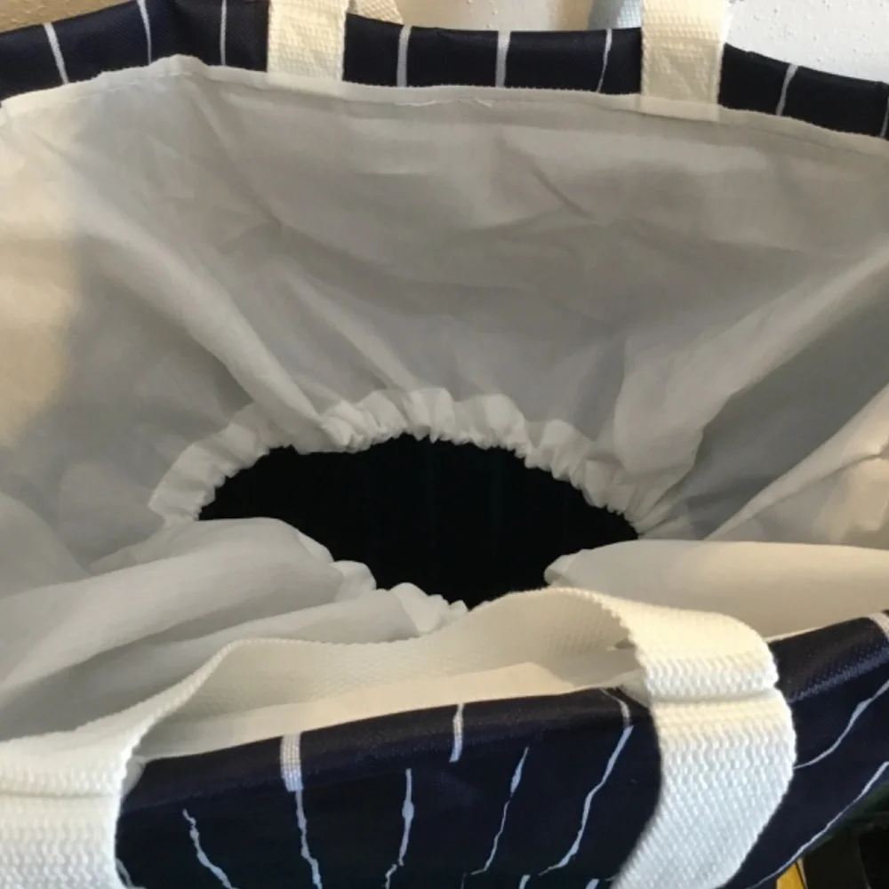 N/A laundry tote