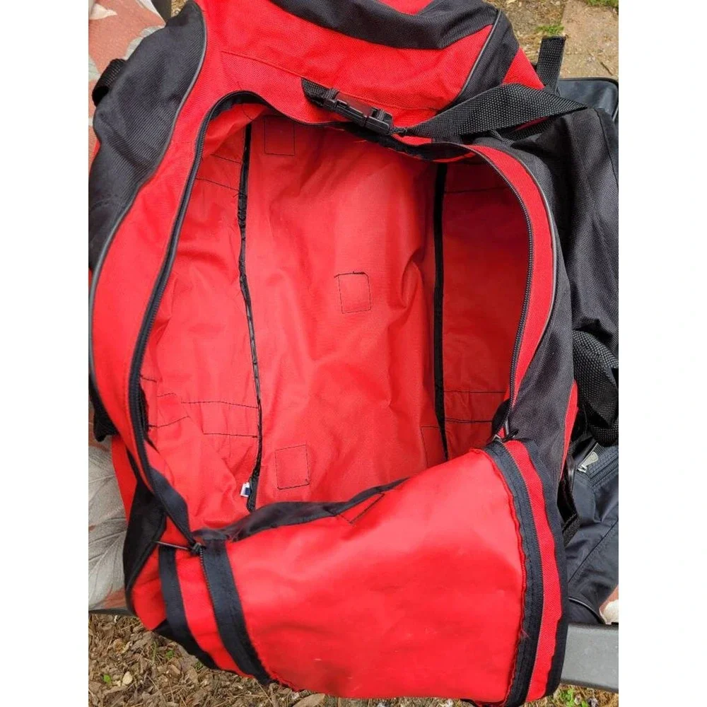 Vtg Marlboro Adventure Team 2001 Duffle Bag W/ Shoulder Strap 24x10x12 Sport Gym