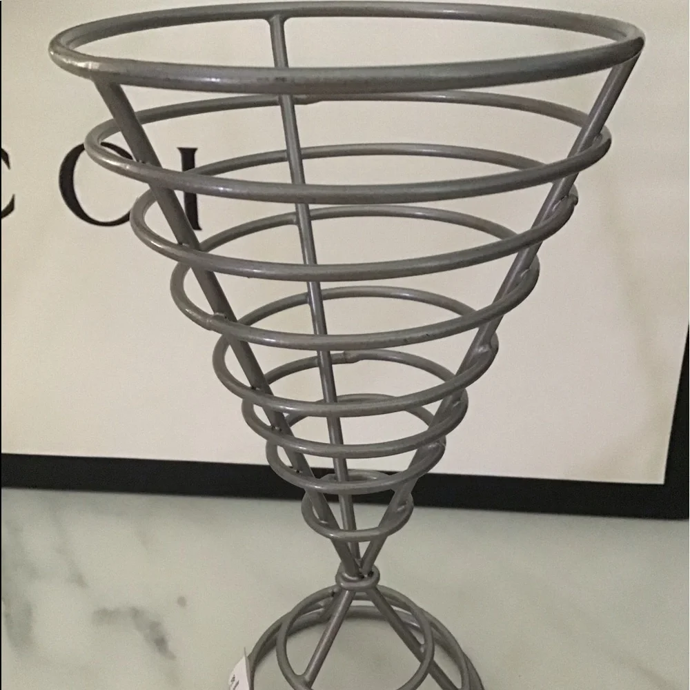 6 Crate & Barrel French fry holders metal