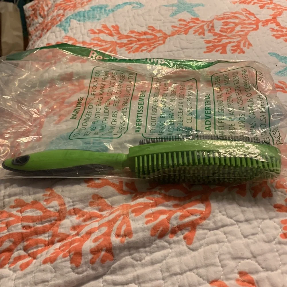 N/A dog brush