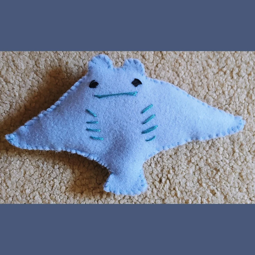 Mani The Manta Ray Cat Toy