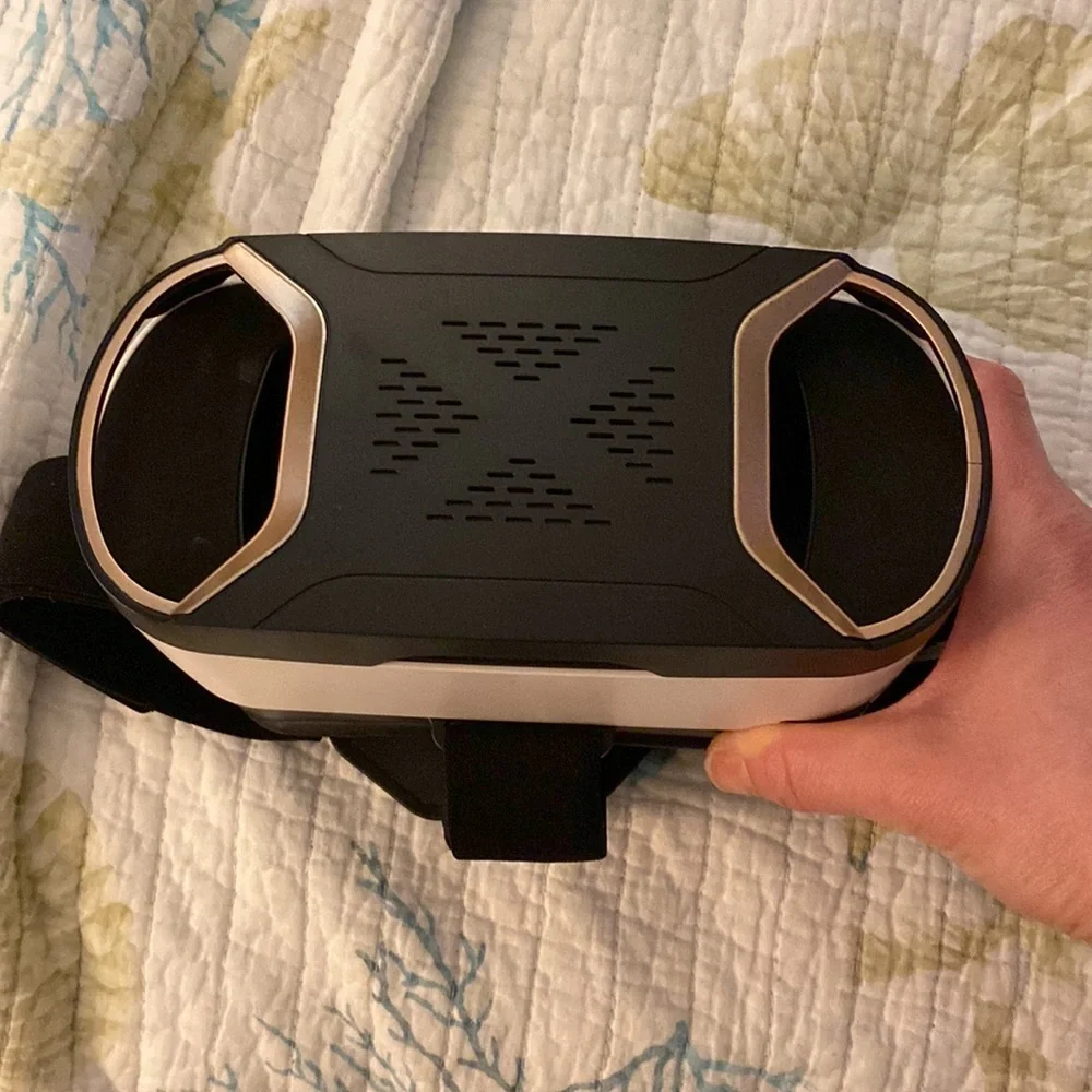 Virtual Reality Headset