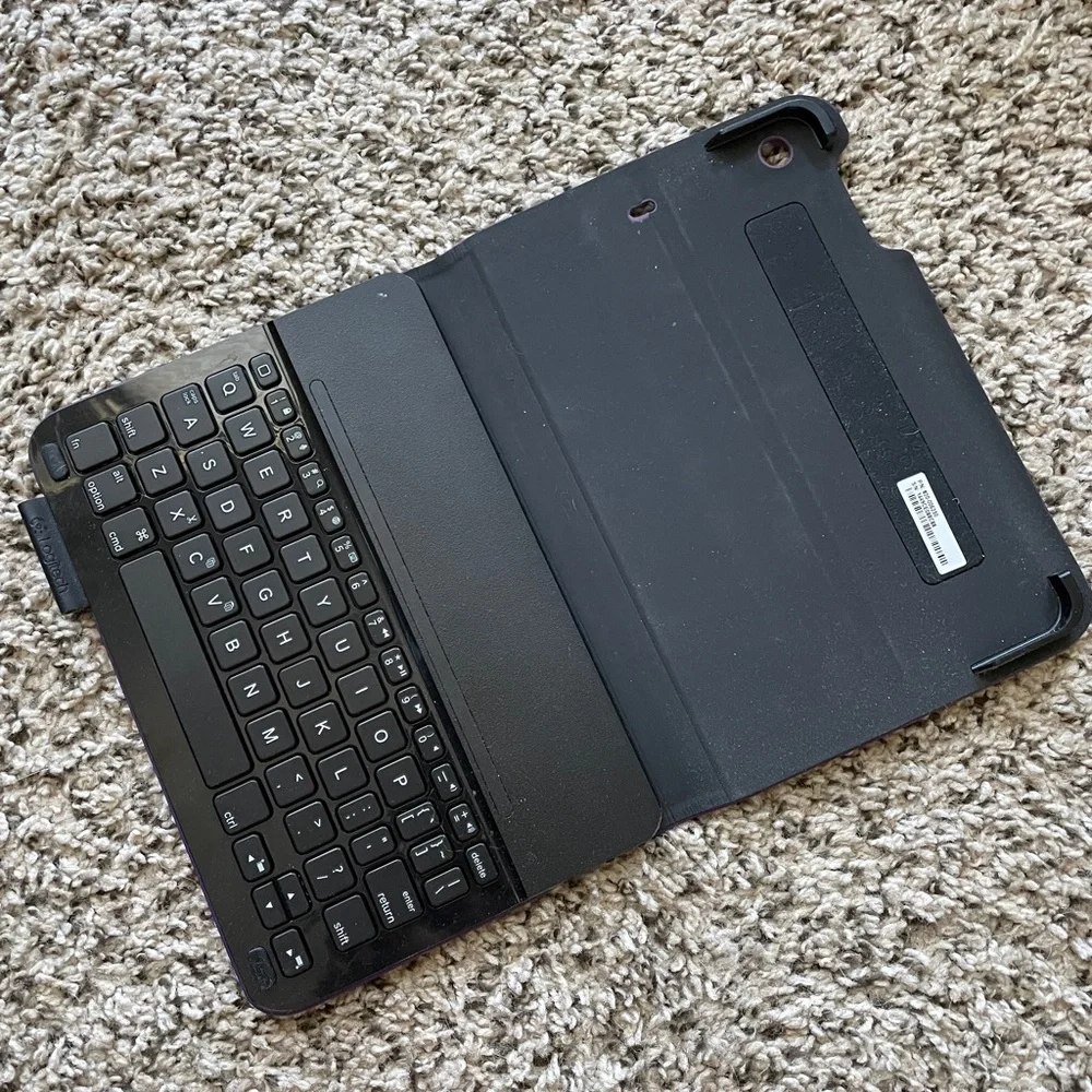 EUC Purple Logitech Bluetooth Cover/Keyboard for iPad Mini