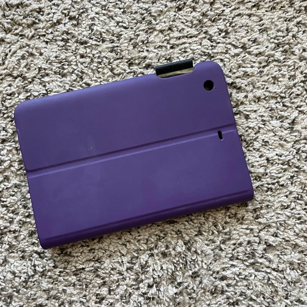 EUC Purple Logitech Bluetooth Cover/Keyboard for iPad Mini