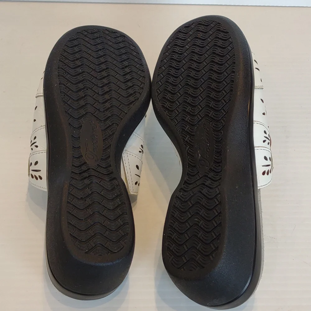 Trotters white leather