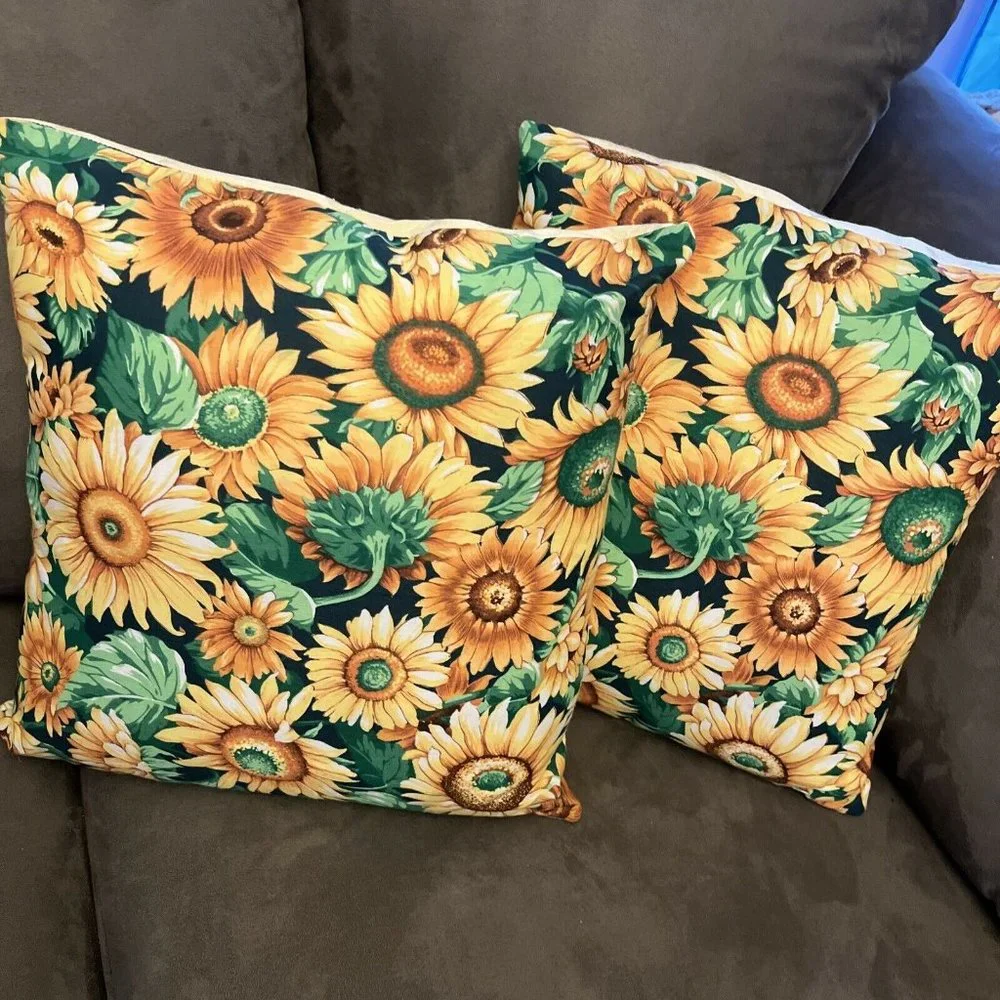 SET OF 2 HAND MADE SUN FLOWER SPRING PILLOWS 14