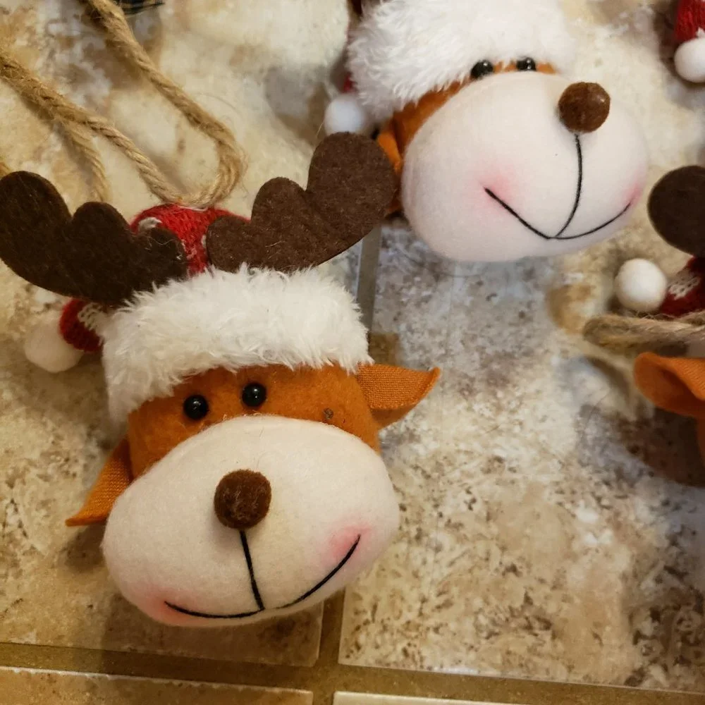 N/A garland plush