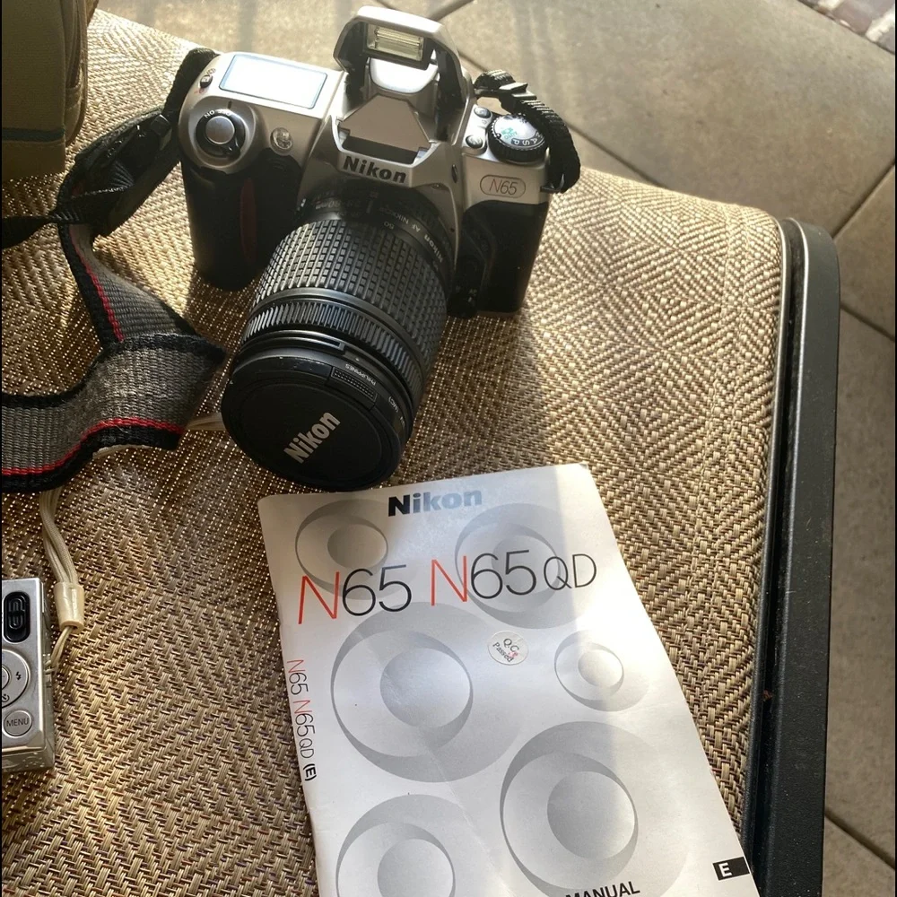 Nikon N65Q with Sigma 70-300mm f/4-5.6 Macro Nikon fit case included