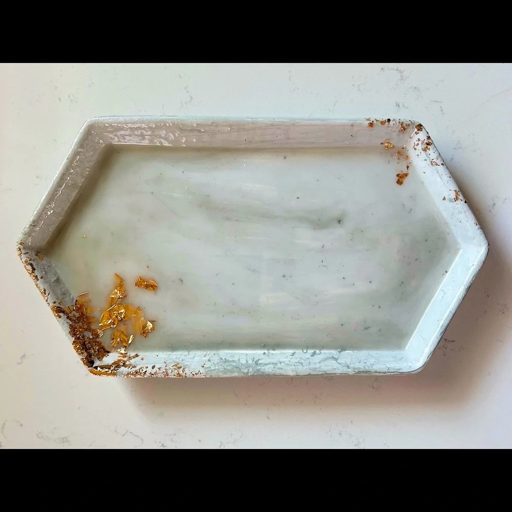 Marbled soap dish/trinket tray gold leaf