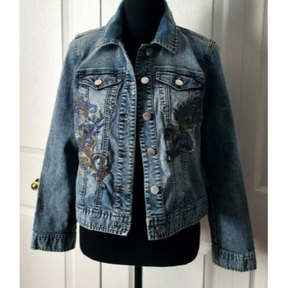 Platinum Chico's Blue Jean Jacket Women's Size 0 Embroidered Diamond Studs EUC