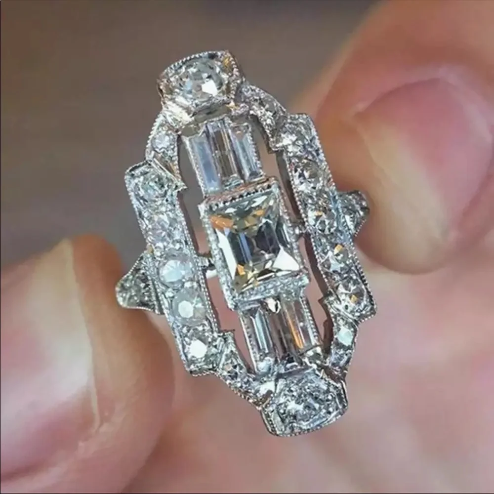 New Women’s 925 Silver Beautiful Diamond Ring