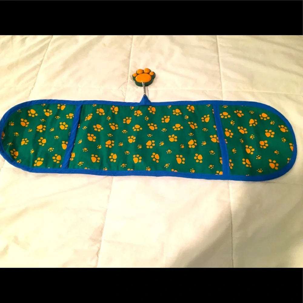 *3/$20* PLENTIFUL PAWS TOWEL & HOOK SET. TERRY ON REVERSE SIDE TO WIPE YOUR DOG.