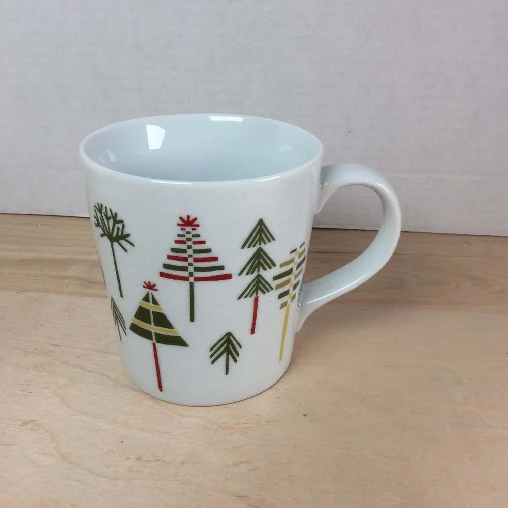 Crate & Barrel Christmas Tree Coffee Mug Julia Rothman Modern Style Red Green