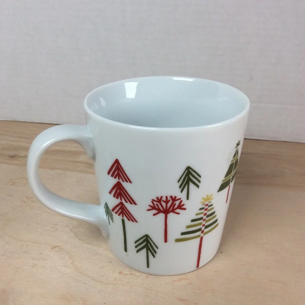 Crate & Barrel Christmas Tree Coffee Mug Julia Rothman Modern Style Red Green