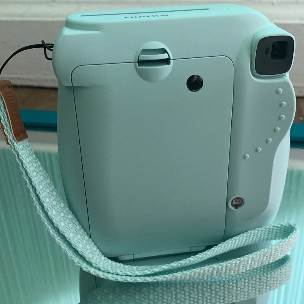 Instax Mini 9 ice blue camera