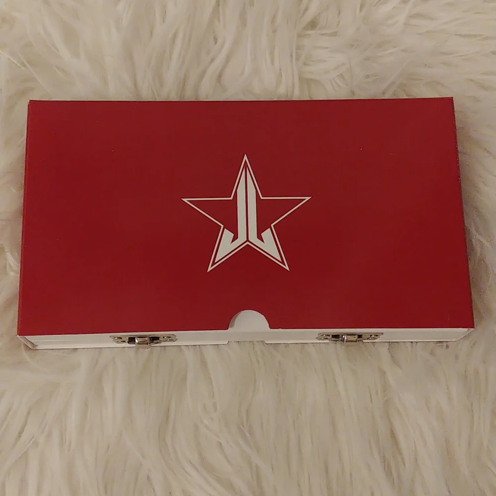 ❤FIRM! NWT JEFFREE STAR BLOOD SUGAR EYESHADOW PALETTE (DISCONTINUED)