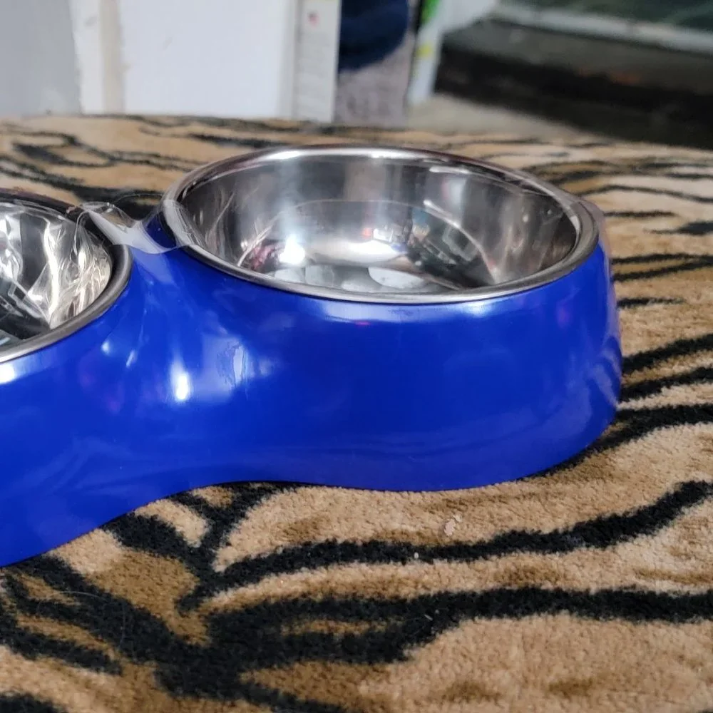 N/A pet bowl