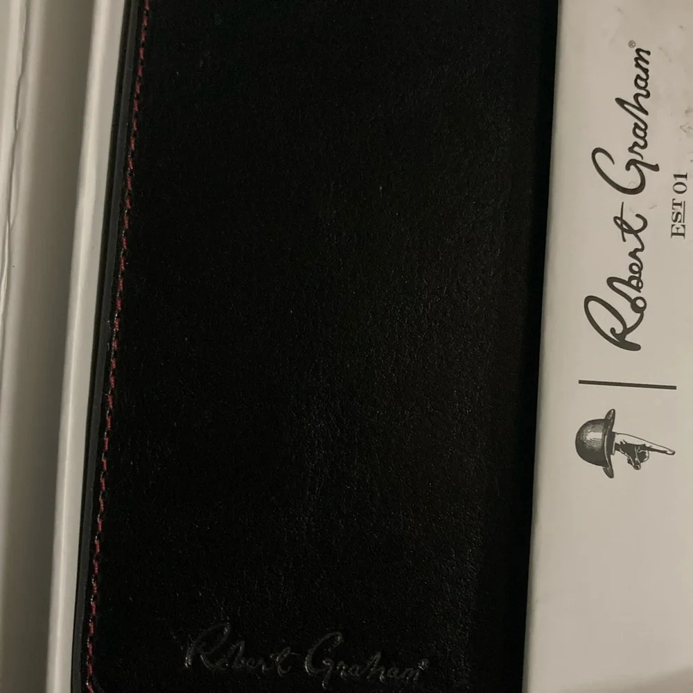 iPhone SE case Robert Graham