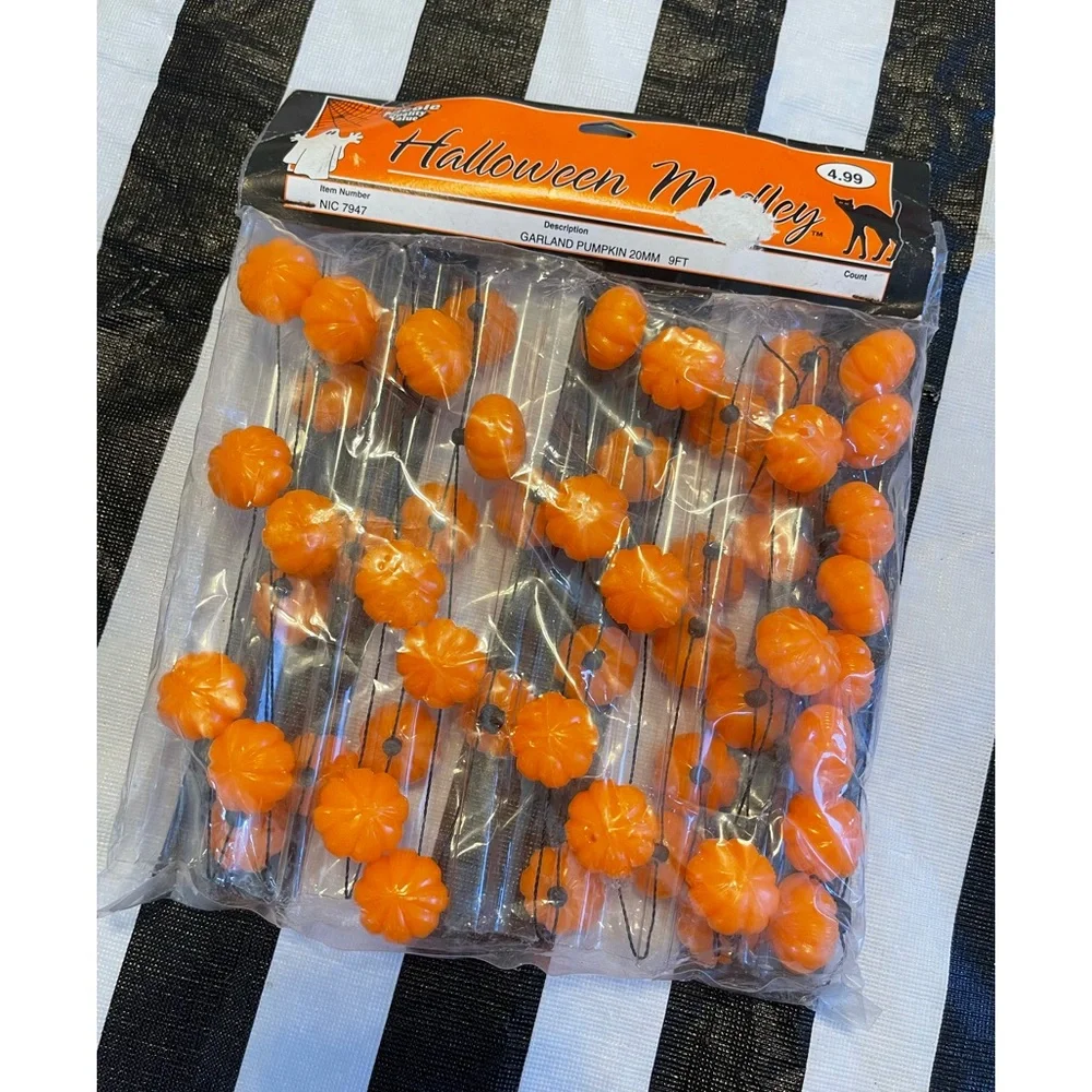 HALLOWEEN MEDLEY VINTAGE BLOWMOLD ORANGE PUMPKIN STRAND GARLAND FALL DECOR