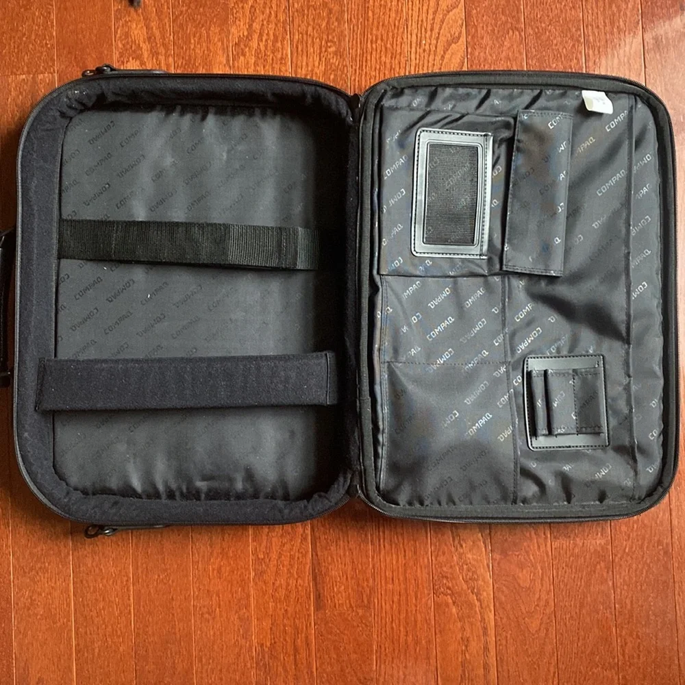 Black Leather Compaq Laptop/Briefcase Bag with Shoulder Strap
