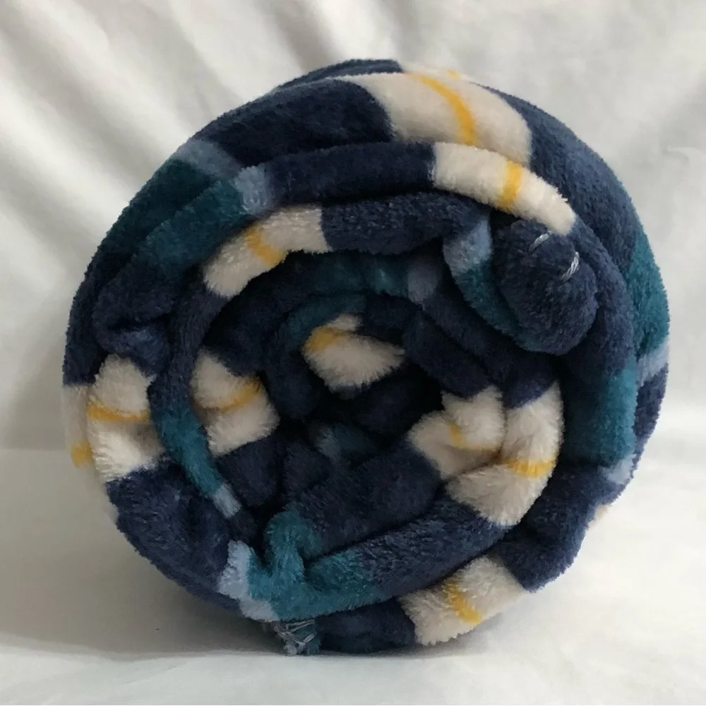 Super soft  plush throw  blue  stripes. Size 50in x60in