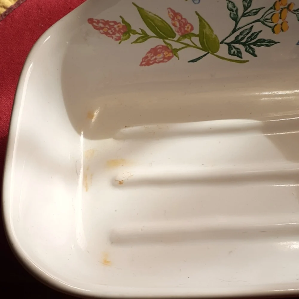 unknown while ceramic
