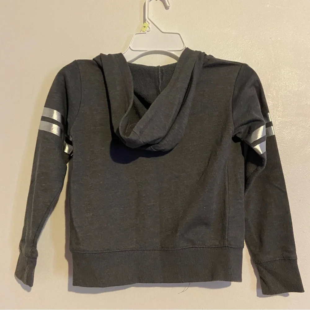 The Children’s Place Hoodie Xs 4