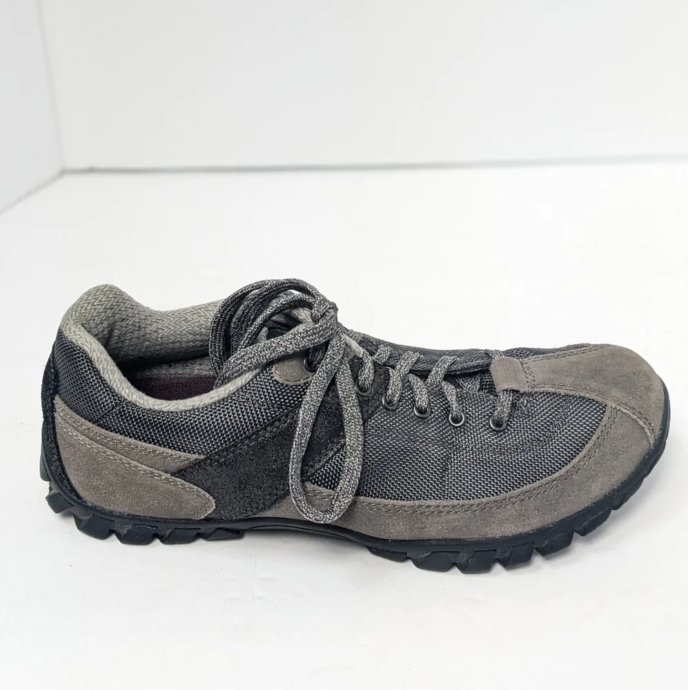 easy spirit explore sneakers