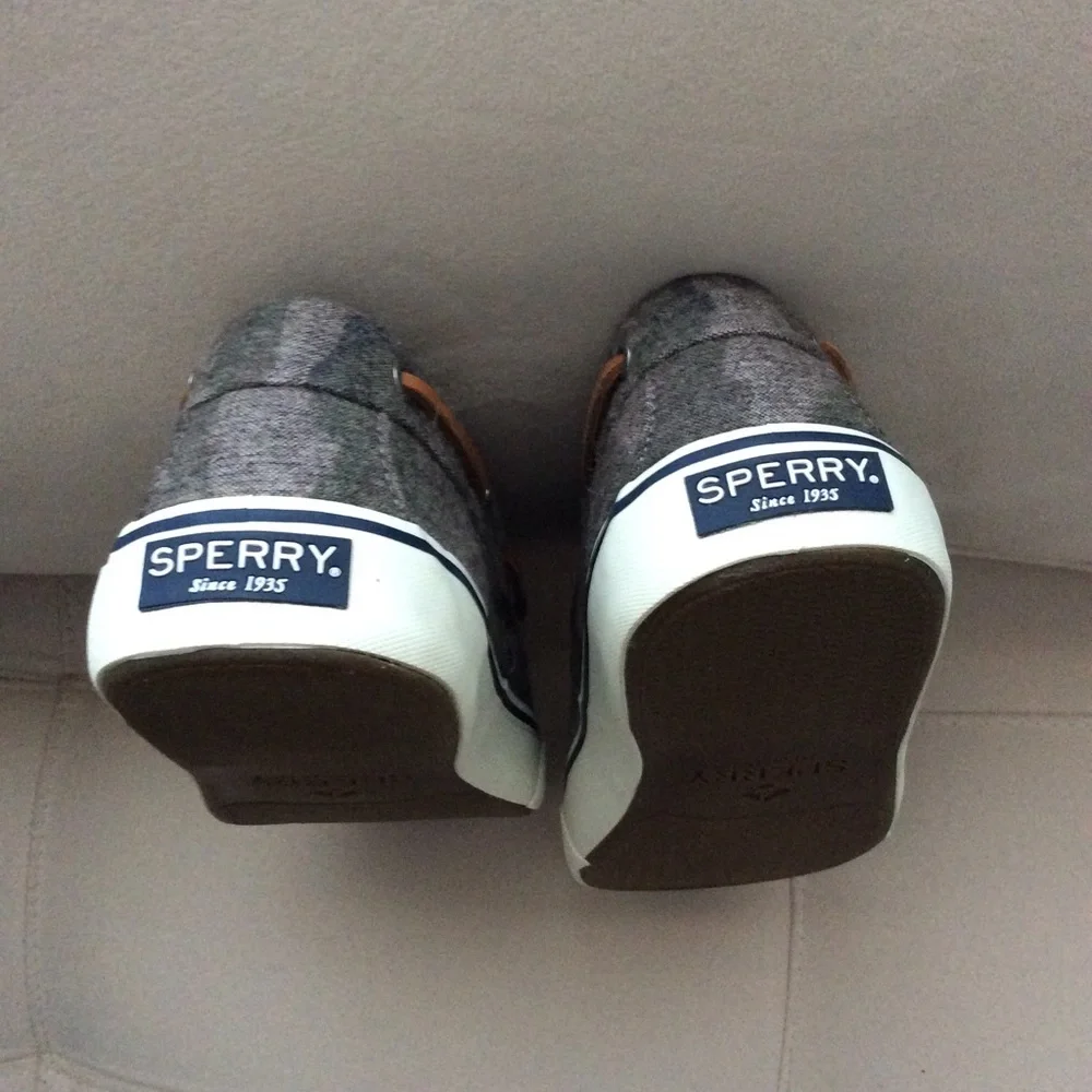 Sperry round toed