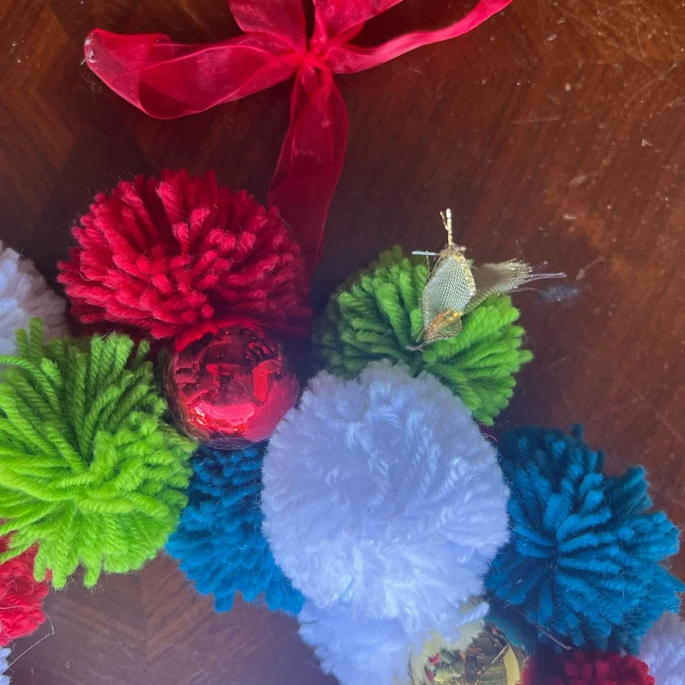 Pompon Christmas Wreath
