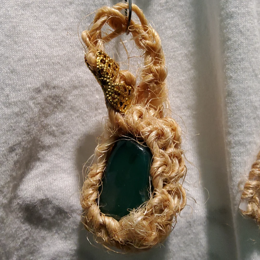Diane Krupa of Featherartworks@live.com gem stone