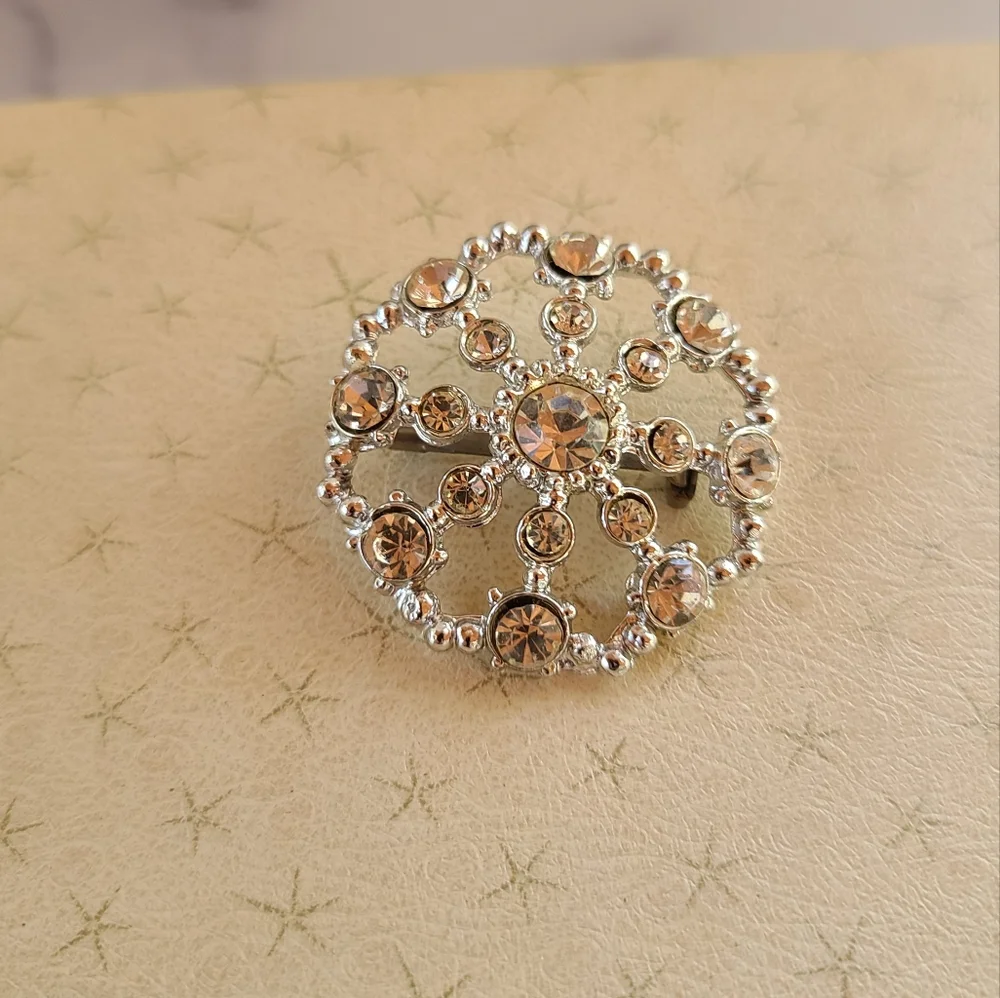 Vintage Rhinestone Circular Brooch