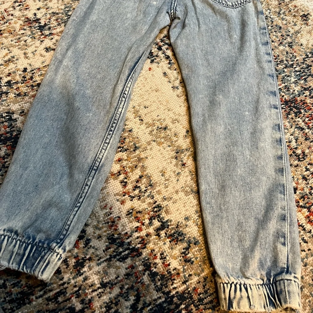 Girls H&M ripped jogger jeans