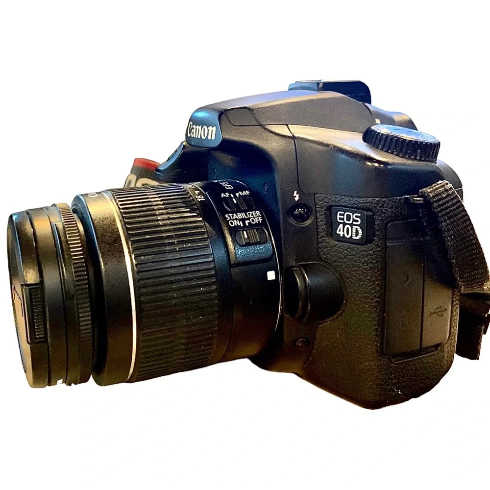 Canon EOS 40D 10.1MP Digital SLR Camera - Black (Kit w/ EF-S IS 18-55mm Lens)